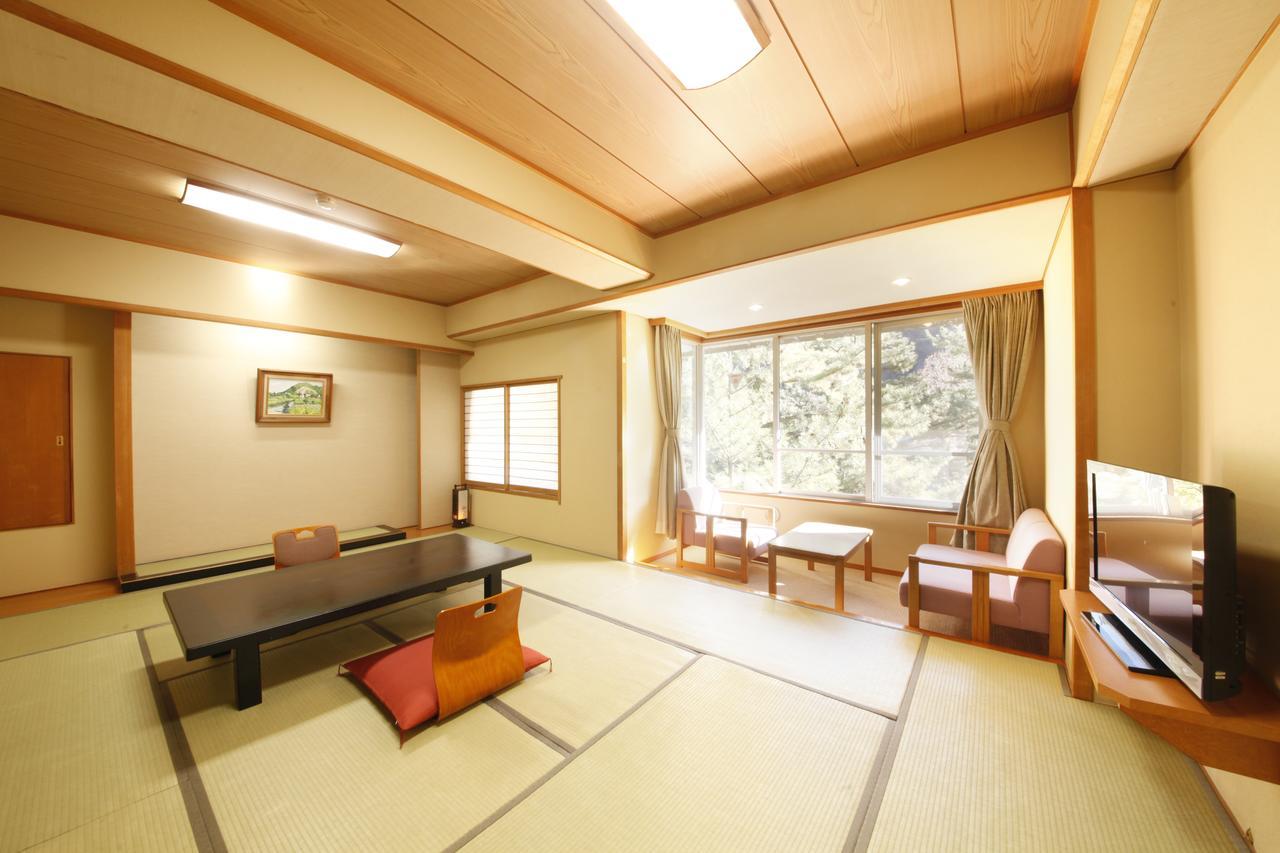 Shimobe Hotel Minobu Exterior photo
